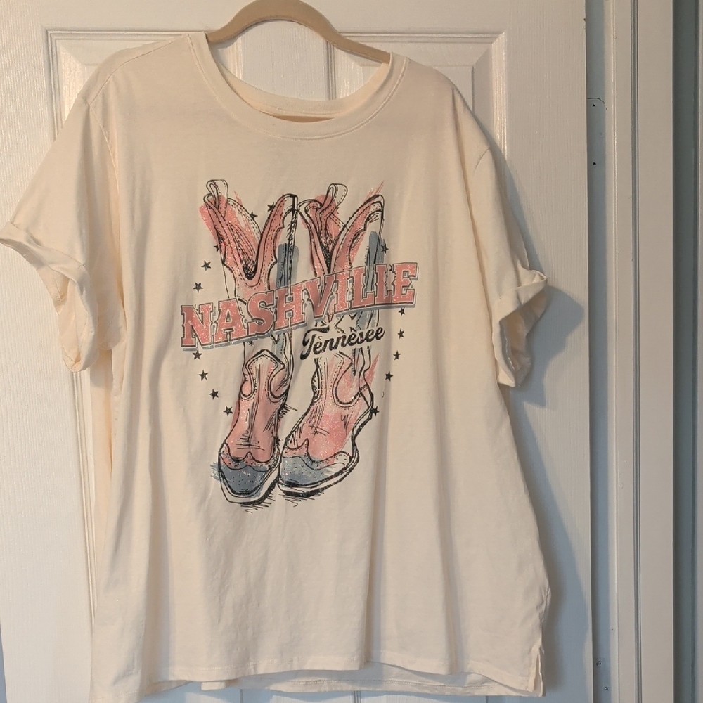3X Nashville TN Cream T-shirt